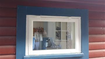 Fönster efter grundmålning